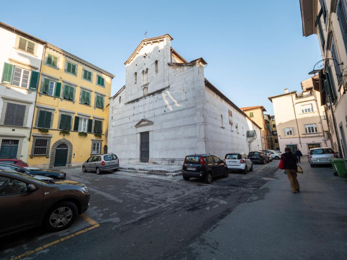 Luxury - Elegante Appartamento Nel Cuore Di Lucca Exterior photo