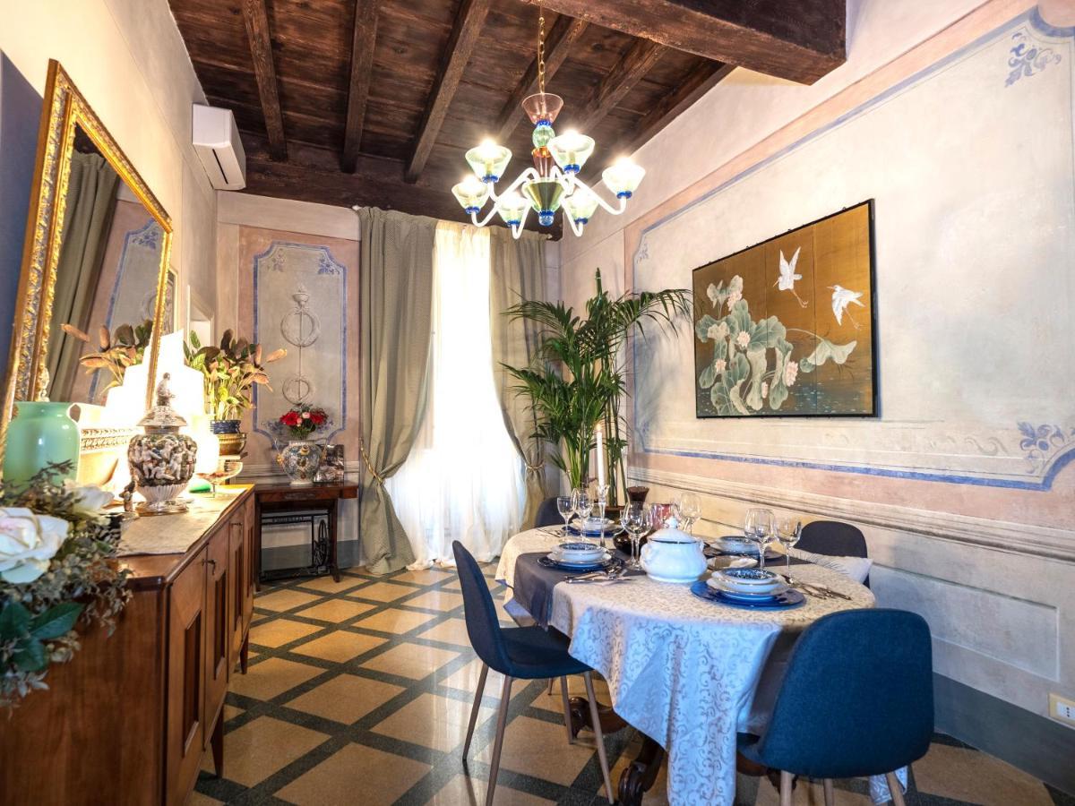 Luxury - Elegante Appartamento Nel Cuore Di Lucca Exterior photo