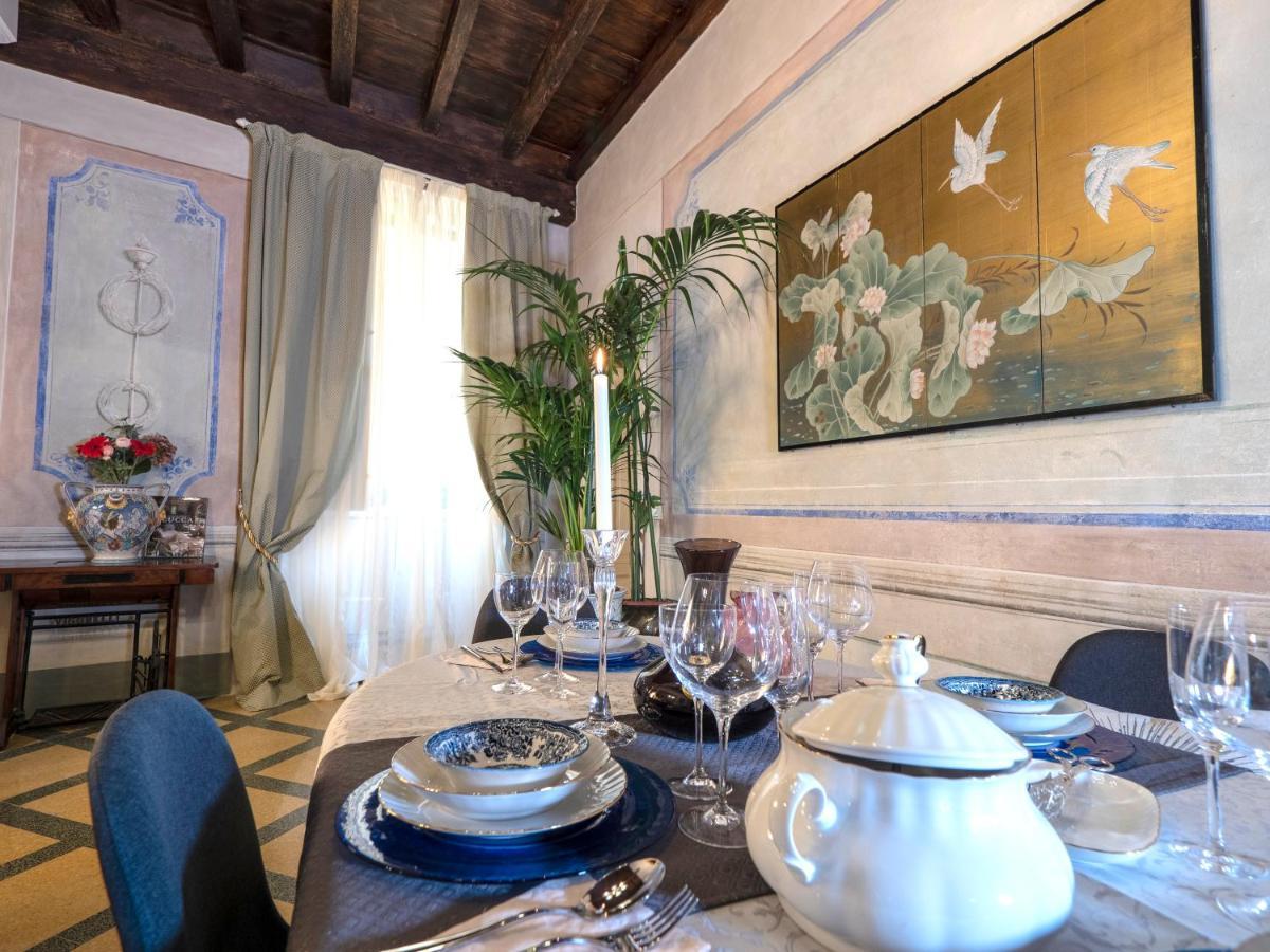 Luxury - Elegante Appartamento Nel Cuore Di Lucca Exterior photo