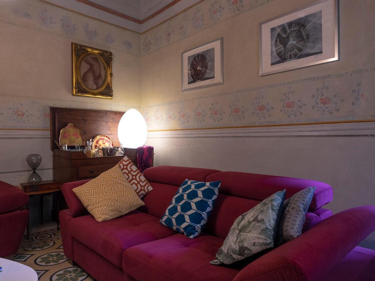 Luxury - Elegante Appartamento Nel Cuore Di Lucca Exterior photo