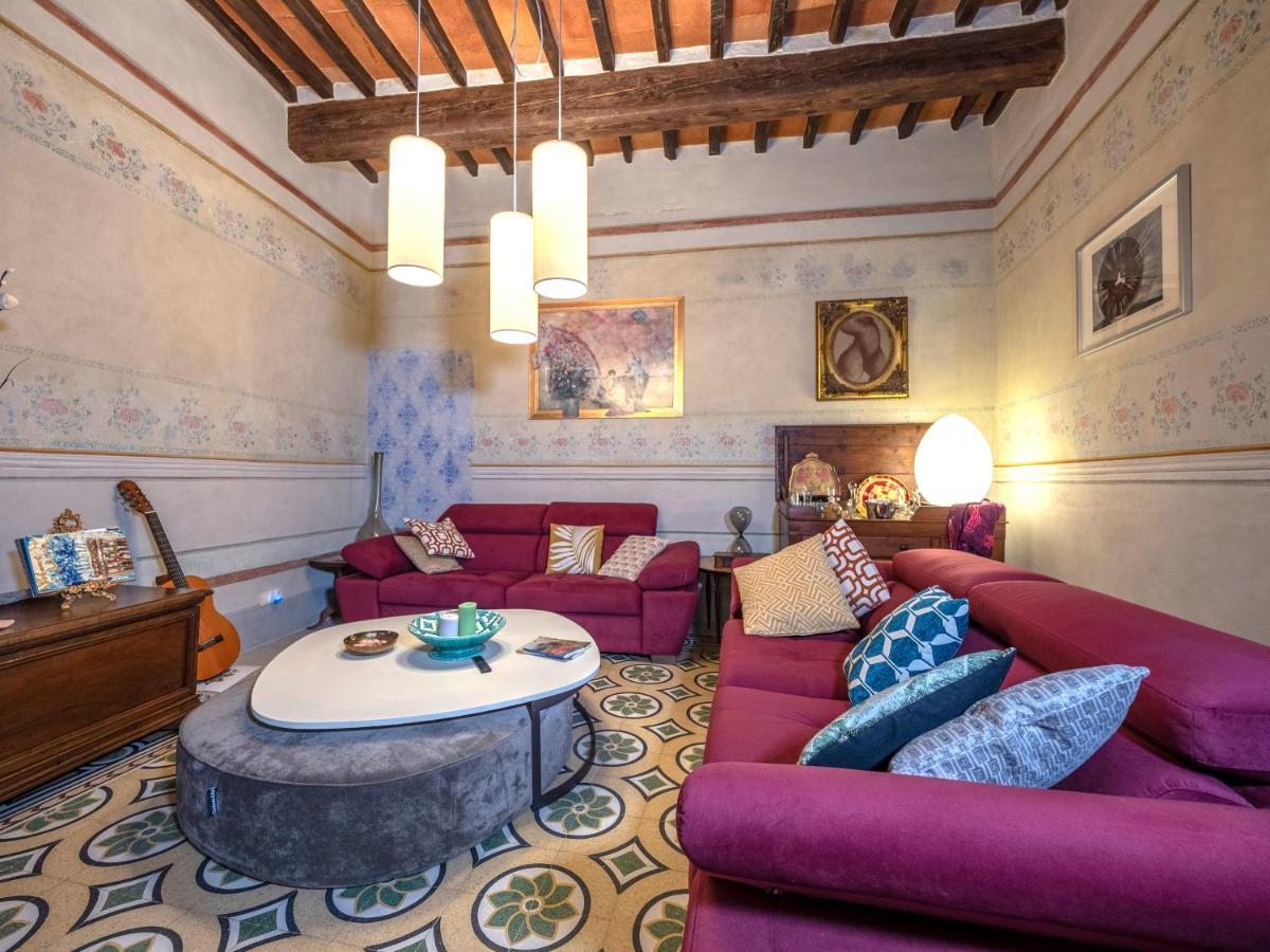 Luxury - Elegante Appartamento Nel Cuore Di Lucca Exterior photo